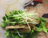 こんがり焼いた鶏皮の生春巻き(o^^o)作り方3写真