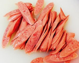 お弁当に☆ウインナーと絹さやの醤油炒め作り方1写真