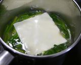 ヘルシー！ほうれん草の味噌汁(チーズ)作り方1写真