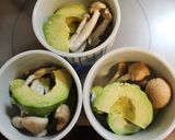 夕おもてなし♪アボカド銀杏しめじ茶碗蒸し作り方3写真