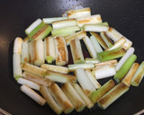 あったか❣️焼きネギとお麩の卵とじ作り方2写真