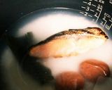 焼き鮭と梅干しの炊き込みご飯作り方2写真