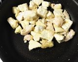 豆腐と鶏肉のガリバタ炒め作り方3写真