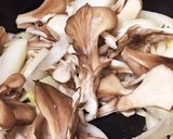 鶏ささみときのこのサワークリーム煮✩*+作り方4写真