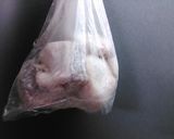 豚とキャベツとしめじのみそミルク煮作り方1写真