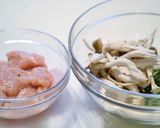 チキンときのこのおぼろ昆布のレンジ蒸し作り方1写真