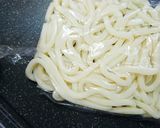 残り味噌汁でランチ！ミルク味噌うどん作り方1写真