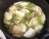 カブとベーコンのスープ作り方5写真