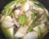 カブとベーコンのスープ作り方6写真