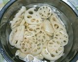 シャキシャキ☆豚肉とれんこんの味噌炒め♪作り方1写真