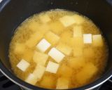簡単！ワカメと豆腐のお味噌汁★夫の料理作り方8写真