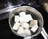 味噌でコクうま♪豚バラ大根煮♪作り方1写真