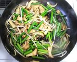 鶏肉とにんにくの芽の牡蛎油炒め作り方6写真