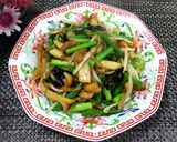 鶏肉とにんにくの芽の牡蛎油炒め作り方7写真