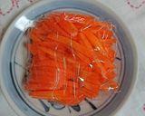 お弁当。人参ボイル。作り方2写真