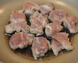 鶏もも肉のソテー　角切り林檎添え作り方6写真