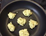 残ったお粥で簡単お焼き★手づかみ 離乳食作り方4写真