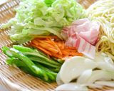 おぼろ昆布のふりかけ醤油やきそば作り方1写真