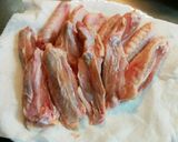簡単♪鶏手羽中と大根の煮物作り方1写真