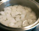 簡単♪鶏手羽中と大根の煮物作り方2写真