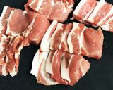 男子大好き☆生姜焼き用肉でニンニク醤油丼作り方1写真