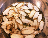 牛蒡と豚肉とこんにゃくの煮物作り方1写真