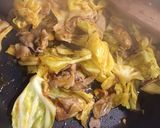 タイ風な豚肉とキャベツの炒め物作り方5写真