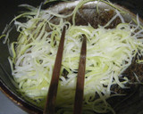 捨てずに大根の皮で明太子焼きそば☆作り方2写真
