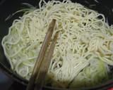 捨てずに大根の皮で明太子焼きそば☆作り方3写真