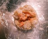 ☆簡単弁当☆梅しそおかかのもち麦おにぎり作り方7写真