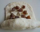 乾燥芋とスライスチーズのパン♪作り方5写真