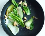 青梗菜とカシューナッツの中華炒め作り方4写真