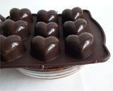 材料2個で　ピーチが溶け出るチョコレート作り方3写真