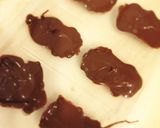 簡単かわいい❤︎アンパンマンの苺チョコ作り方3写真