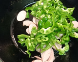 ピーマンと魚肉ソーセージおかか炒め作り方1写真
