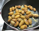 甘味噌からめた揚げ小芋♪作り方4写真