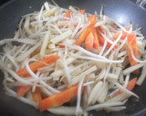 大根の皮ともやしのシャキシャキ炒め作り方4写真