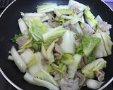 簡単★旬の白菜と豚肉の塩こんぶ炒め作り方3写真