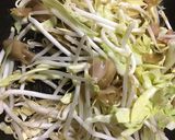 余り野菜とザーサイの簡単ピリ辛炒め作り方3写真