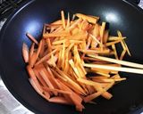 椎茸、人参、玉ねぎのすりごま炒め作り方1写真