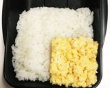 牛乳パックでキレイにそぼろ弁当作っちゃぉ作り方7写真
