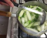 栄養満点で温まる♪鶏団子スープ作り方5写真