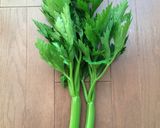 サクッと美味しい♪セロリの葉の天ぷら作り方1写真