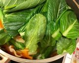 餃子と赤白緑野菜たっぷりＷ味噌ラーメン作り方7写真