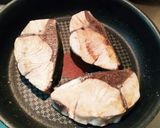 フライパンで簡単に☆ぶりの照り焼き作り方3写真