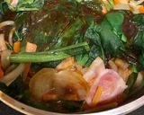 餃子と赤白緑野菜たっぷりＷ味噌ラーメン作り方11写真