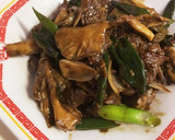 簡単！葉玉ねぎ牛肉、舞茸のオイスター炒め作り方4写真