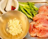 黒胡椒ビリビリ☆鶏肉のガーリック炒め作り方1写真