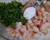 プリップリ！海老とささみの紫蘇餃子作り方1写真