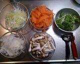 ☆鍋パ・簡単☆野菜たっぷり！濃厚鶏味噌鍋作り方1写真